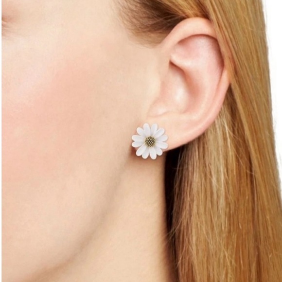 KATE SPADE Into The Bloom Daisy Stud Earrings - Picture 4 of 6